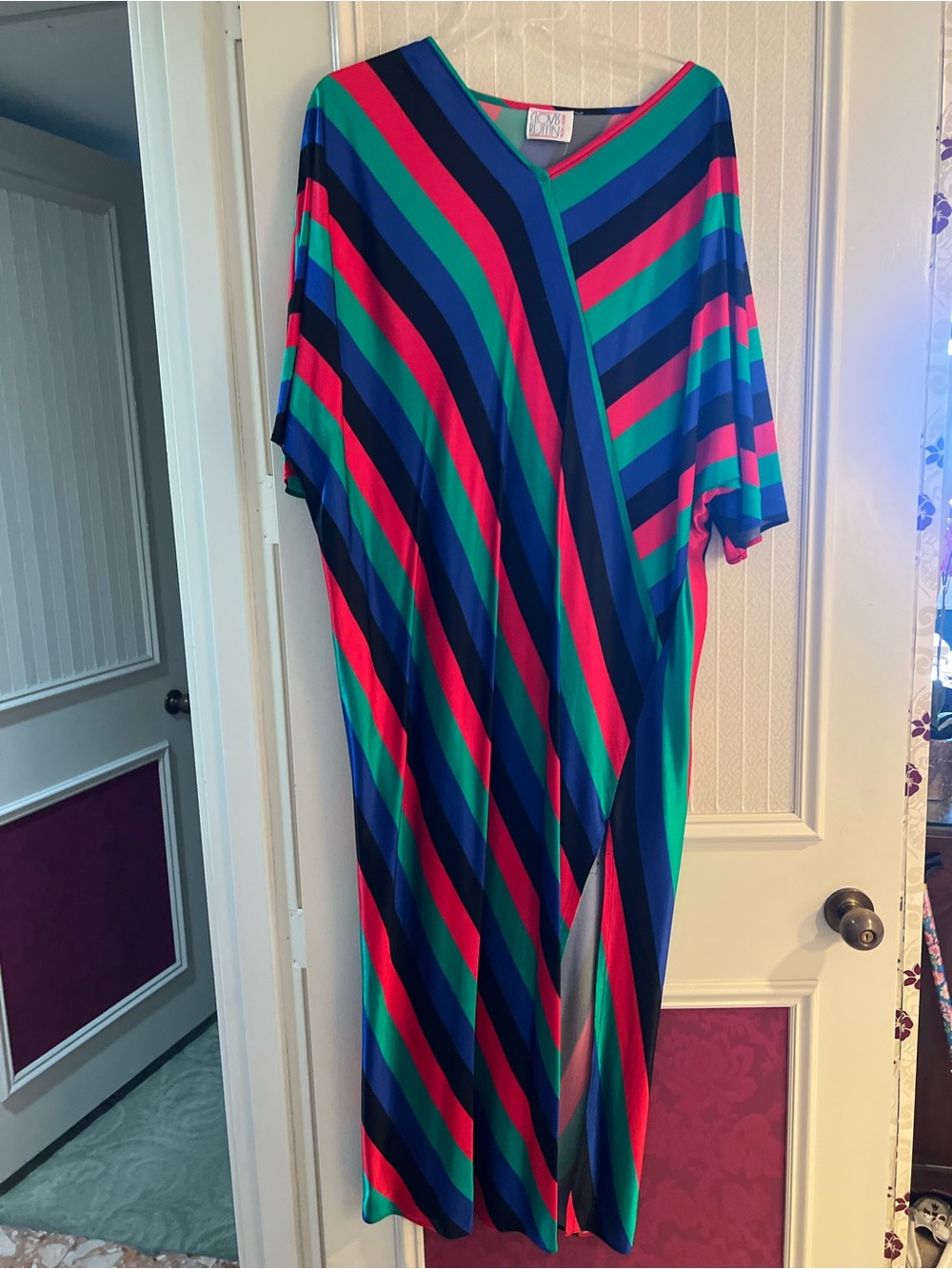 Women's V-Neck Striped Maxi Dress — Multicolor